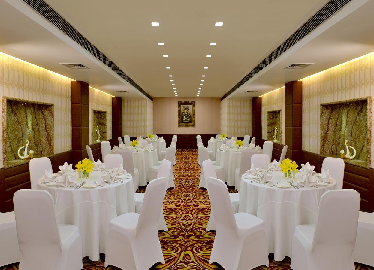 Taurus Sarovar Portico Nowe Delhi Zewnętrze zdjęcie